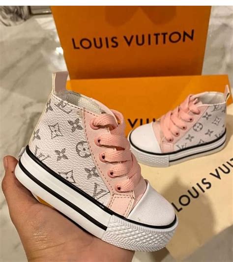 Louis Vuitton Kids .